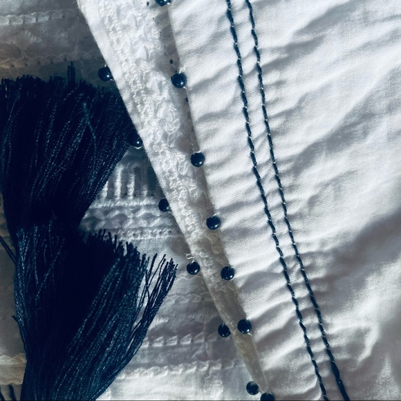 FINAL PRICE SAYLOR White Crochet Off Shoulder - Picture 7 of 9